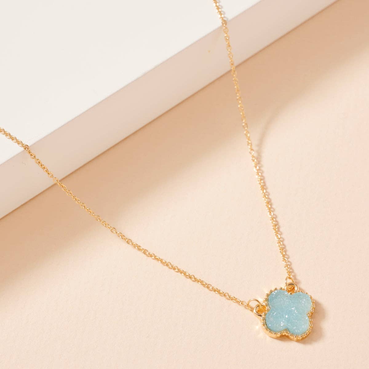 Flower Charm Druzy Stone Short Necklace
